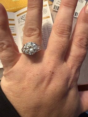 Classic Silver-Tone Round-Cut Moissanite Ring with Accent Stones - White